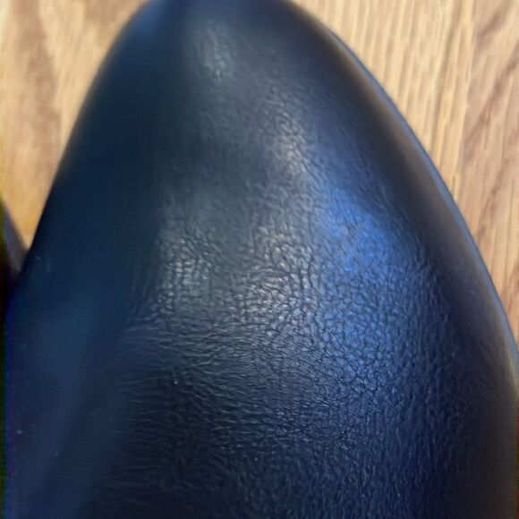 Dr. Scholl’s Black Short Booties w/ Memory Foam & Subtle Geometric Design- 7.5M - Picture 15 of 15